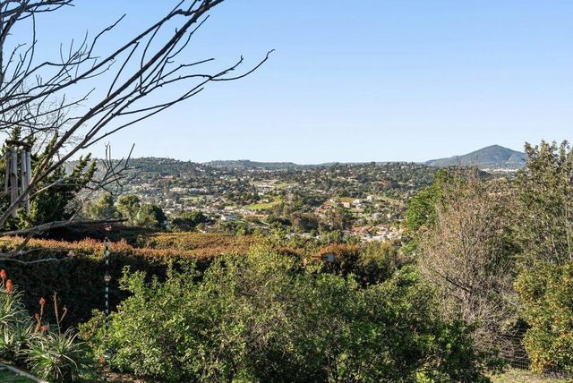 2820 Highlands Blvd, Spring Valley, CA 91977