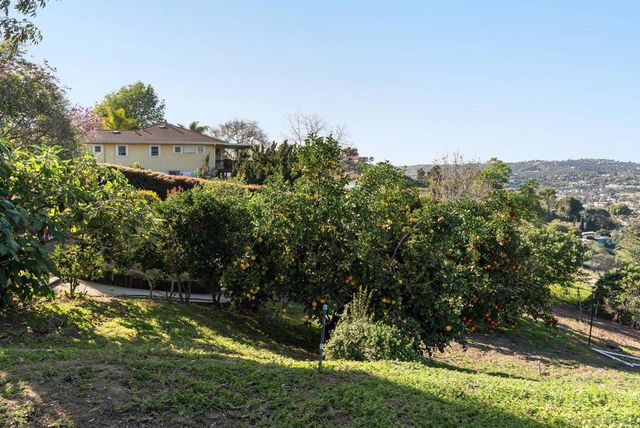 2820 Highlands Blvd, Spring Valley, CA 91977