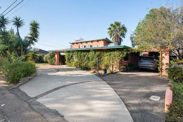 2820 Highlands Blvd, Spring Valley, CA 91977