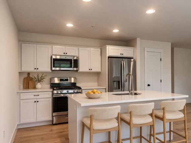 112 Genest St 1, Dracut, MA 01826