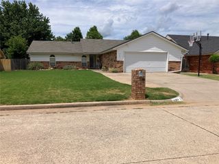 9105 Oak Creek Drive, Midwest City, OK 73130