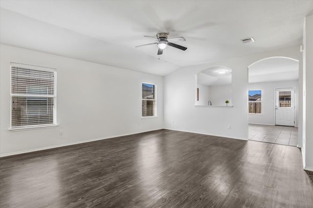 116 Mallard LN, Leander, TX 78641