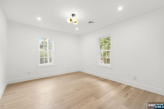 21 Snyder Avenue, Ramsey, NJ 07446