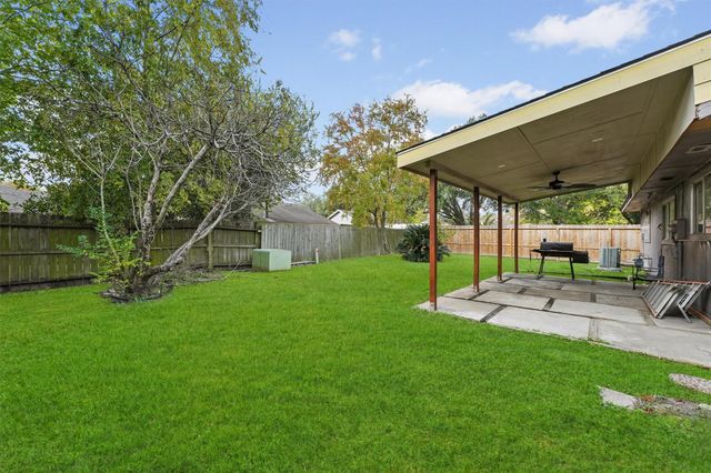 10031 Spotted Horse Drive, Houston, TX 77064