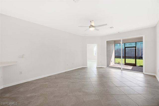 2672 Vine AVE, Naples, FL 34120