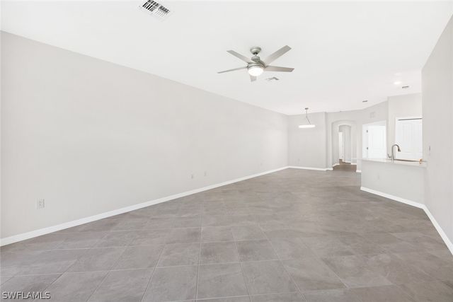 2672 Vine AVE, Naples, FL 34120