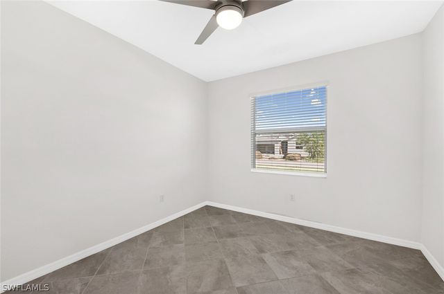 2672 Vine AVE, Naples, FL 34120