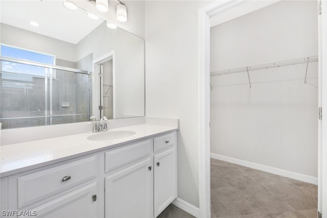 2672 Vine AVE, Naples, FL 34120