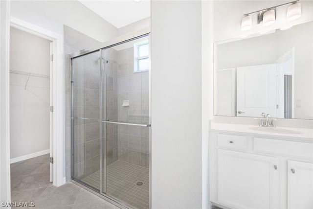 2672 Vine AVE, Naples, FL 34120