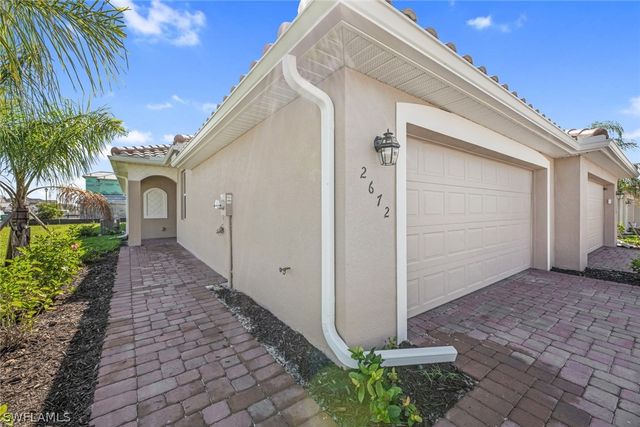 2672 Vine AVE, Naples, FL 34120