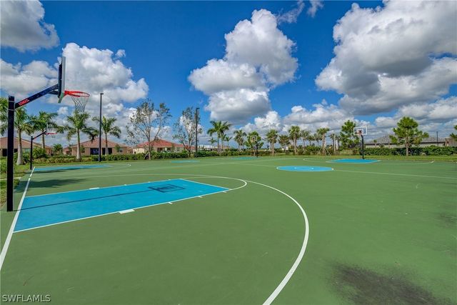 2672 Vine AVE, Naples, FL 34120