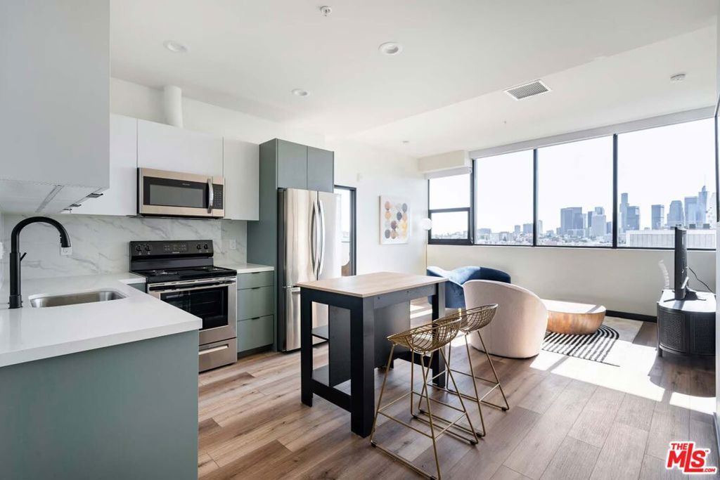 2500 Wilshire Boulevard 622, Los Angeles, CA 90057