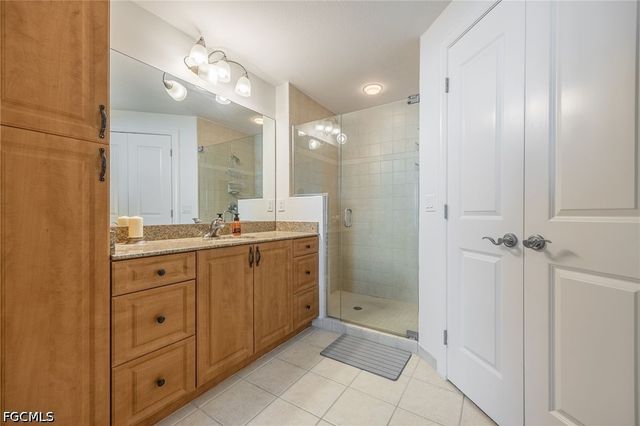 2825 Palm Beach BLVD 618, Fort Myers, FL 33916