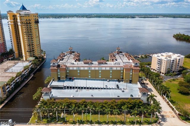 2825 Palm Beach BLVD 618, Fort Myers, FL 33916