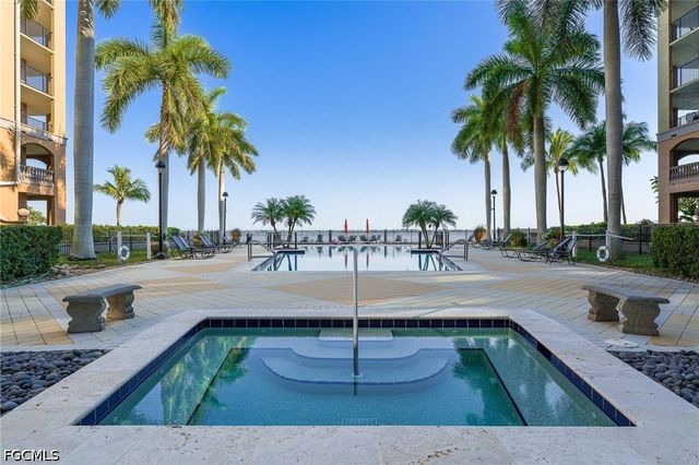 2825 Palm Beach BLVD 618, Fort Myers, FL 33916