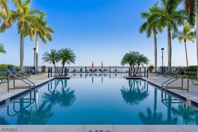 2825 Palm Beach BLVD 618, Fort Myers, FL 33916