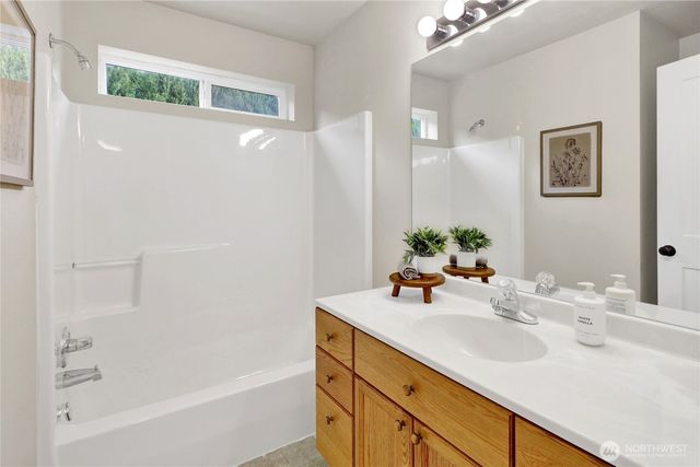 2003 Heartland Drive, Lynden, WA 98264