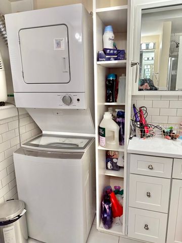 2749 N Hampden Court 1G, Chicago, IL 60614