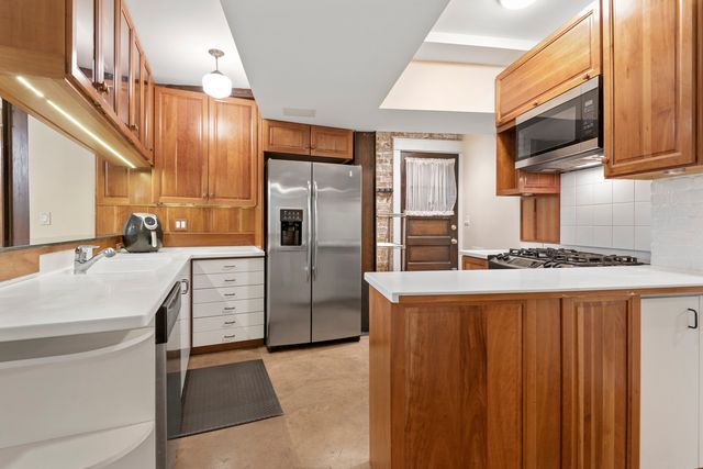 2749 N Hampden Court 1G, Chicago, IL 60614