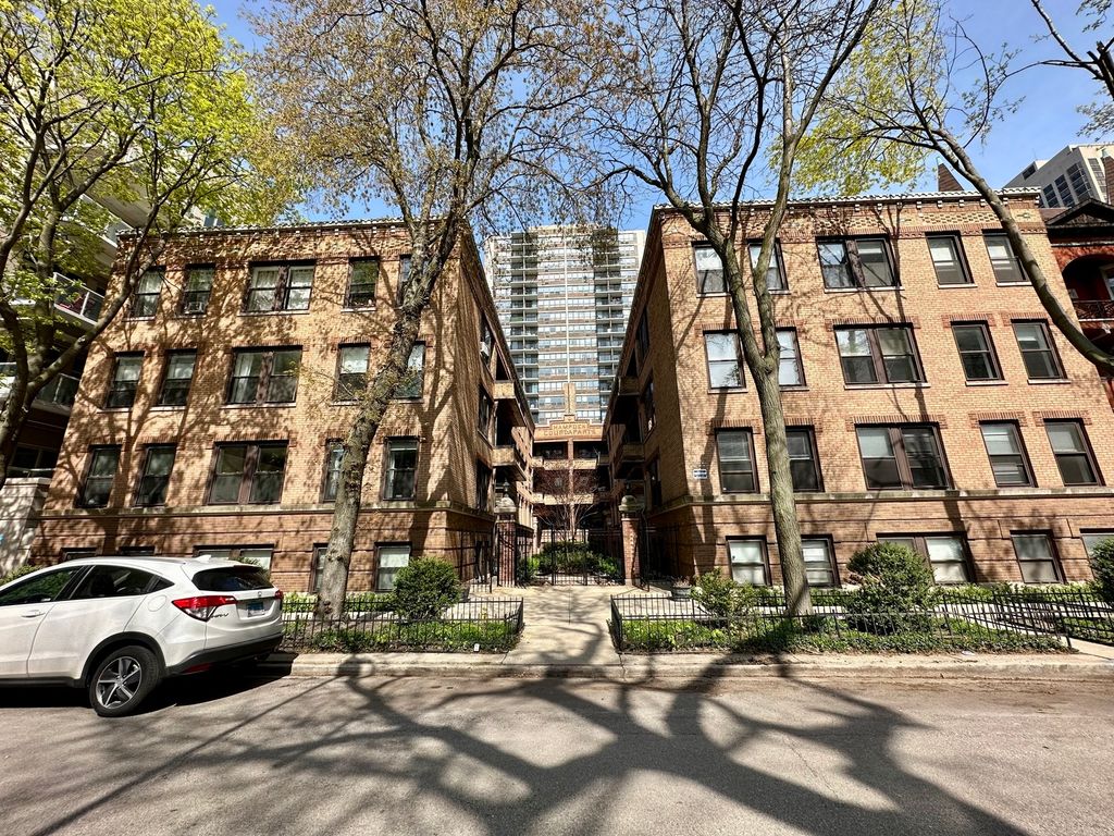 2749 N Hampden Court 1G, Chicago, IL 60614
