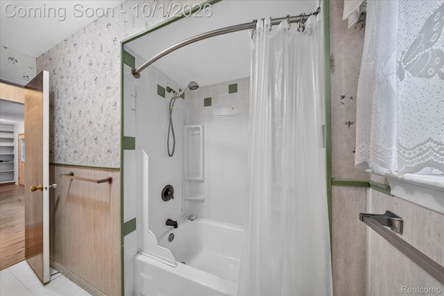 4065 Marwood Drive, Howell Township, MI 48855