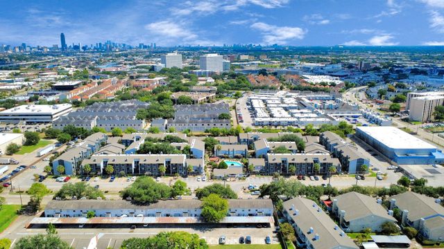 5959 Bonhomme Road 289R, Houston, TX 77036