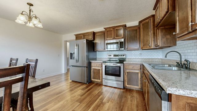 574 Keytown Rd, Portland, TN 37148