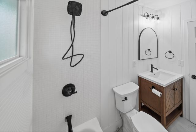 5009 HILLSDALE Avenue, Erie, PA 16509