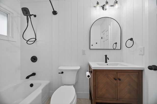 5009 HILLSDALE Avenue, Erie, PA 16509