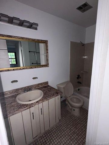15628 78th Street Apt 3, Howard Beach, NY 11414