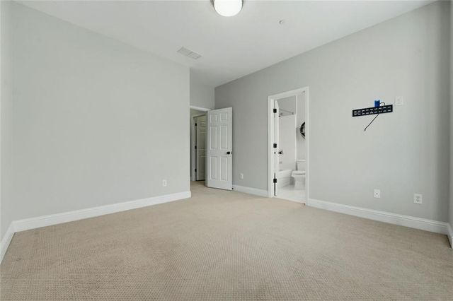 319 Creekbank Way SE, Smyrna, GA 30082