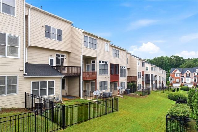 319 Creekbank Way SE, Smyrna, GA 30082