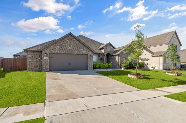 372 Chapel Hill Drive, Forney, TX 75126