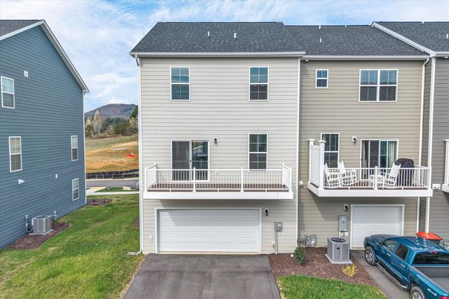 248 Colony AVE, Daleville, VA 24083
