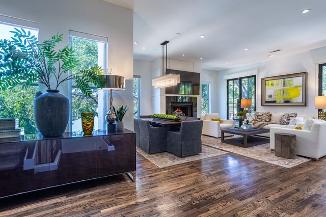 2630 WELBORN Street, Dallas, TX 75219