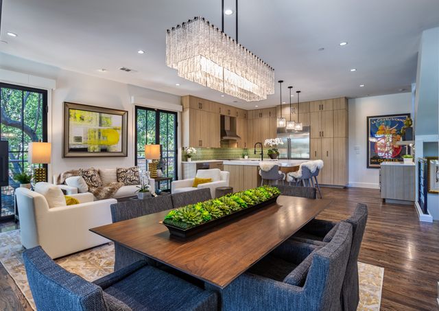 2630 WELBORN Street, Dallas, TX 75219