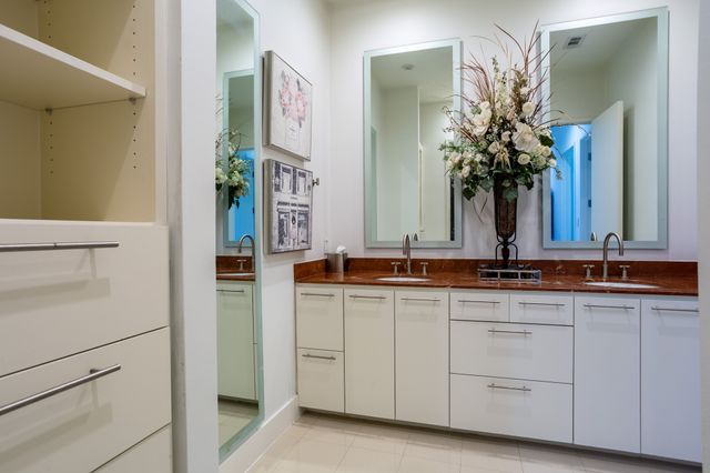 2630 WELBORN Street, Dallas, TX 75219