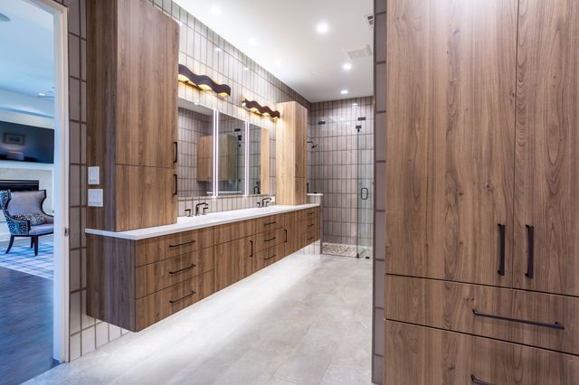 2630 WELBORN Street, Dallas, TX 75219