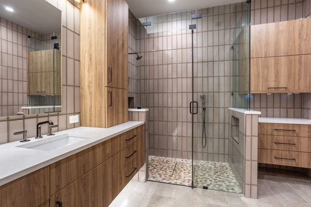 2630 WELBORN Street, Dallas, TX 75219