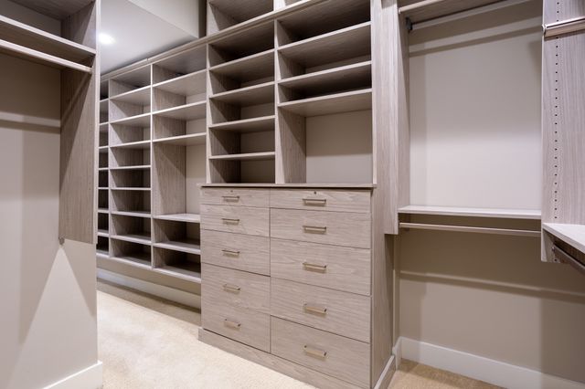 2630 WELBORN Street, Dallas, TX 75219