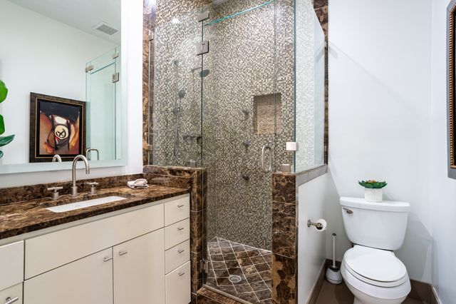 2630 WELBORN Street, Dallas, TX 75219