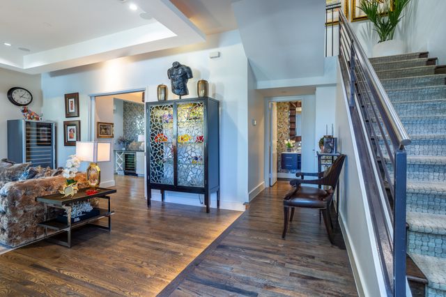 2630 WELBORN Street, Dallas, TX 75219