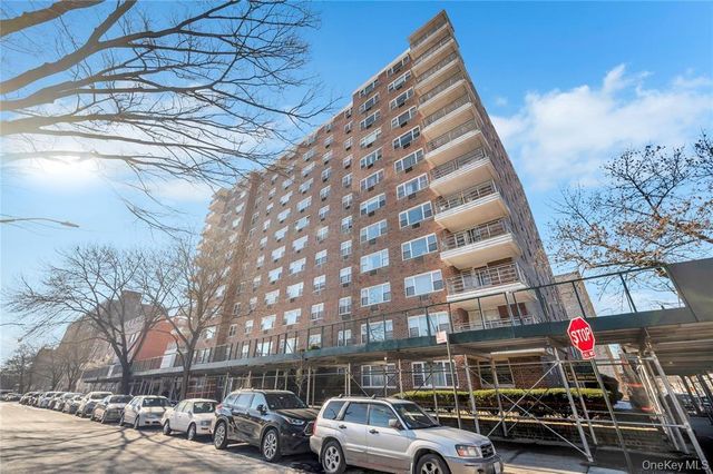 89-00 170th Street 10M, Jamaica, NY 11432