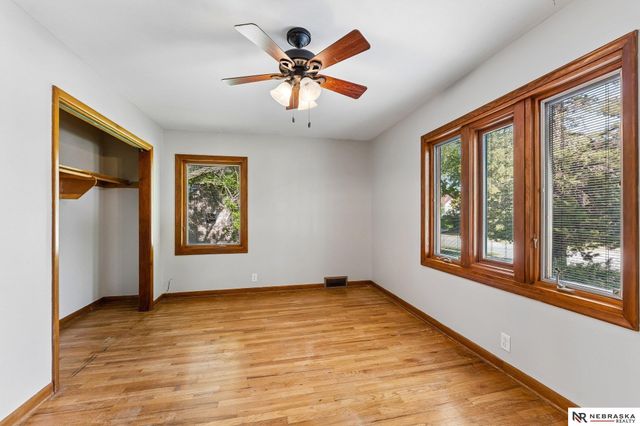 4839 Pine Street, Omaha, NE 68106