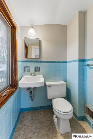 4839 Pine Street, Omaha, NE 68106