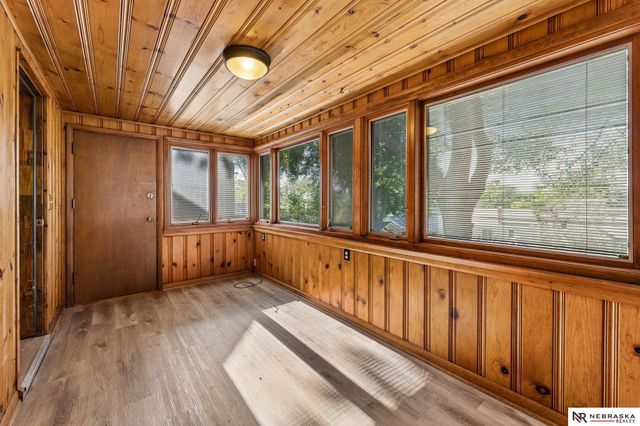 4839 Pine Street, Omaha, NE 68106