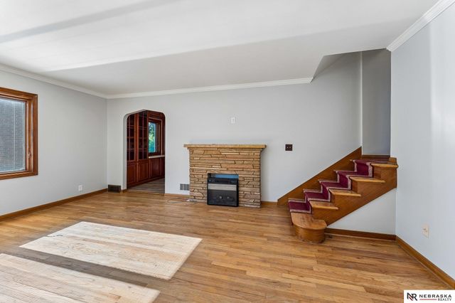 4839 Pine Street, Omaha, NE 68106