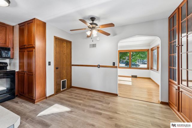 4839 Pine Street, Omaha, NE 68106