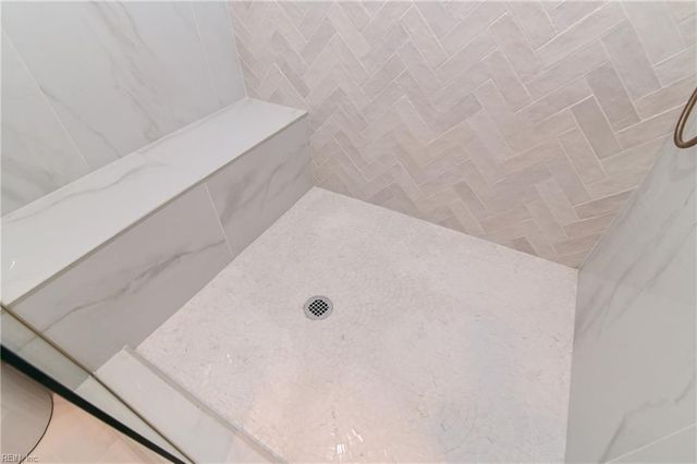 696 Mowbray Arch Apt 320, Norfolk, VA 23507