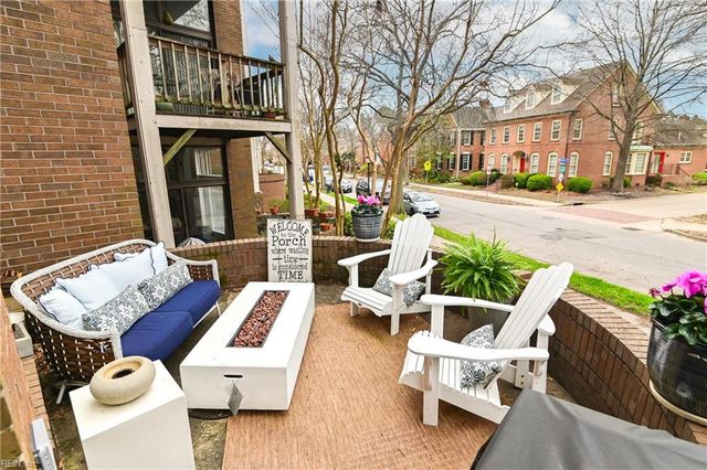 696 Mowbray Arch Apt 320, Norfolk, VA 23507